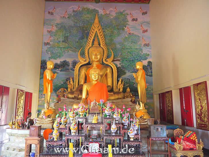 Das Innere des buddhistischen Tempels Wat Tanot Luang in Thailand