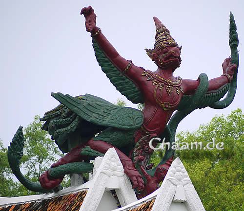 Garuda oder Schlangentöter im Tempel von Ancient City