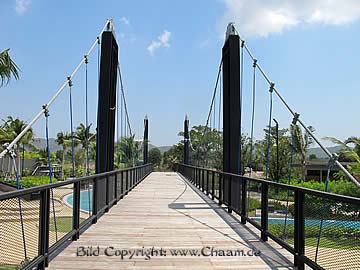Hängebrücke im Wasserpark Black Mountain