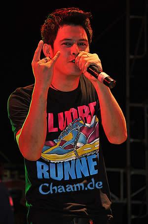 Rockmusik beim Poo Chack Festival