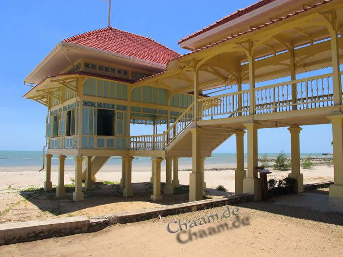 Strandhaus im Teakholz Palast Thailand