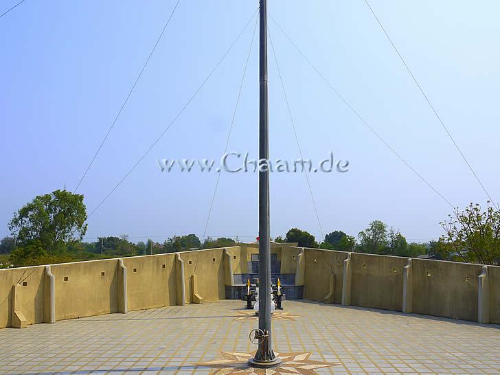 Fahnenmast an Bord des Schiffs Tempels